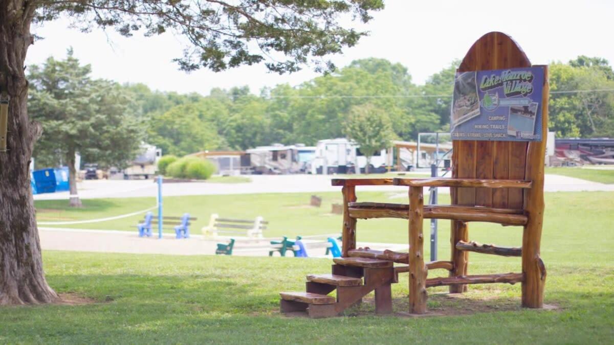 Charming Log In Hébergement de vacances Bloomington